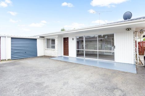 Photo of property in 6b Sandleigh Road, Hamilton Lake, Hamilton, 3204