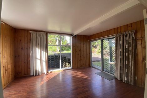Photo of property in 56 Dowse Drive, Maungaraki, Lower Hutt, 5010