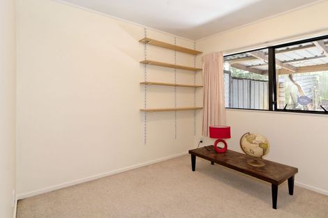 Photo of property in 13 Landow Place, Henderson, Auckland, 0612