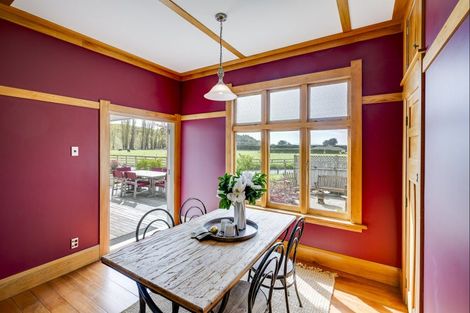 Photo of property in 137 Swamp Road, Fernhill, Napier, 4183