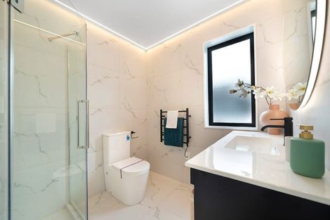 Photo of property in 6 Palmer Avenue, Glen Eden, Auckland, 0602