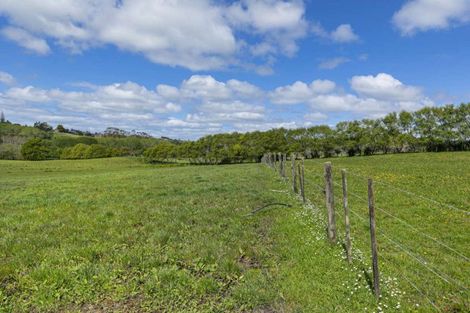 Photo of property in 219 Forestry Road, Waitoki, Kaukapakapa, 0871