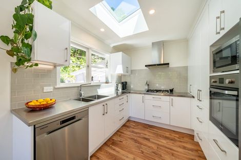 Photo of property in 139 Pinehaven Road, Pinehaven, Upper Hutt, 5019