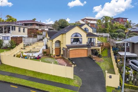 Photo of property in 20 Unsworth Drive, Unsworth Heights, Auckland, 0632