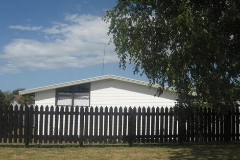 Photo of property in 42 Dunlop Road, Te Puke, 3119