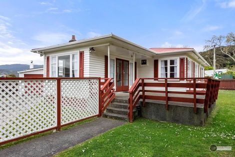 Photo of property in 130 Wainuiomata Road, Wainuiomata, Lower Hutt, 5014