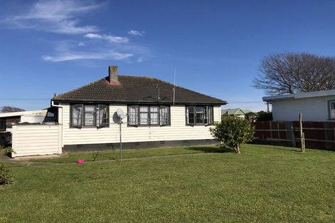 Photo of property in 37 Robinson Street, Foxton, 4814