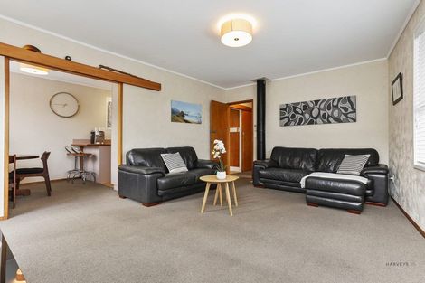 Photo of property in 100 Captain Scott Road, Glen Eden, Auckland, 0602