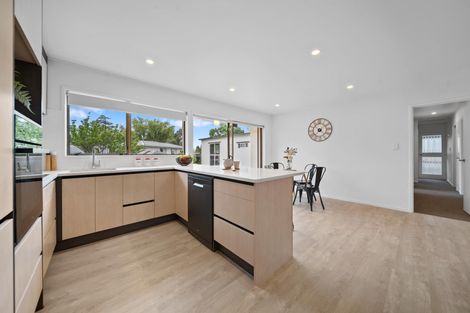 Photo of property in 121 Settlement Road, Papakura, 2110