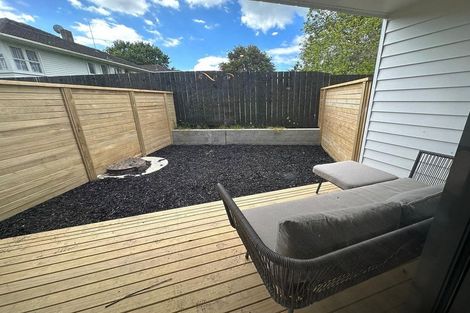 Photo of property in 2/3 Harris Road, Mount Wellington, Auckland, 1051