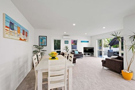 Photo of property in 1/7 Sharon Road, Waiake, Auckland, 0630