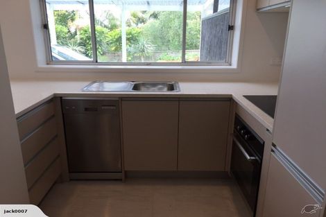 Photo of property in 41 Pohutukawa Avenue, Red Beach, 0932