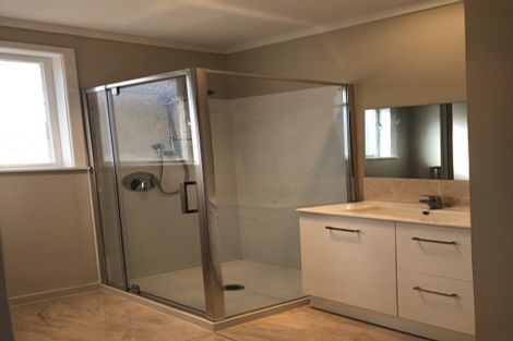 Photo of property in 3 Christina Avenue, Te Atatu South, Auckland, 0602