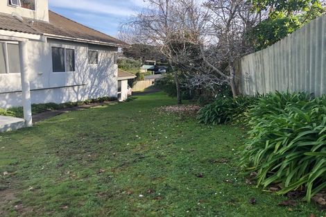 Photo of property in 4 Portal Place, Murrays Bay, Auckland, 0630