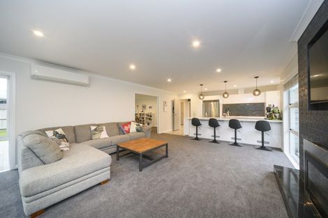 Photo of property in 13 Freedom Drive, Kelvin Grove, Palmerston North, 4414