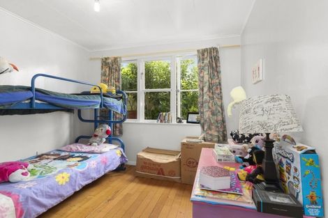 Photo of property in 20 Manor Drive, Stokes Valley, Lower Hutt, 5019