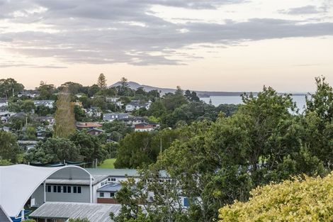 Photo of property in 102b Mellons Bay Road, Mellons Bay, Auckland, 2014