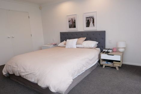 Photo of property in 11 Crown Hill, Paraparaumu, 5032