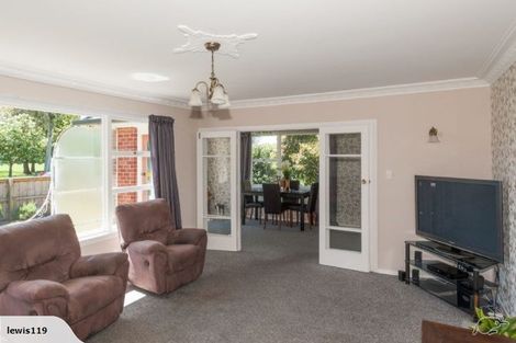 Photo of property in 51 Maidstone Road, Ilam, Christchurch, 8041