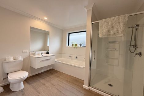 Photo of property in 51 Hills View Drive, Papamoa, 3118