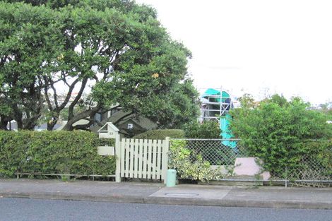 Photo of property in 25 Bucklands Beach Road, Bucklands Beach, Auckland, 2012