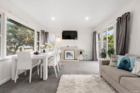Photo of property in 1/8a Bracken Avenue, Takapuna, Auckland, 0622