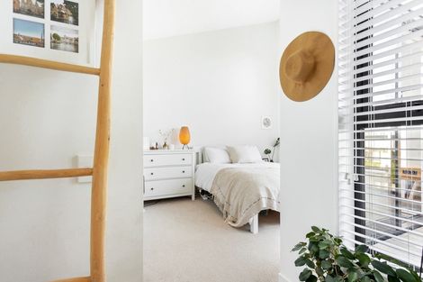 Photo of property in 15 Isitt Road, Hobsonville, Auckland, 0616