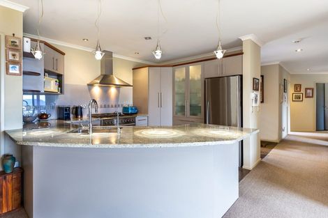 Photo of property in 172 Hill View Drive, Acacia Bay, Taupo, 3385