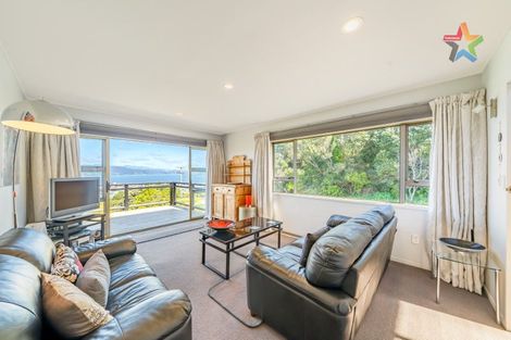 Photo of property in 2 Stanhope Grove, Korokoro, Lower Hutt, 5012