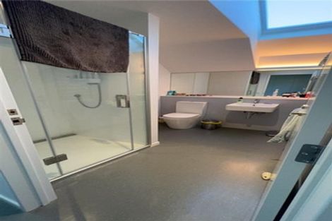 Photo of property in 383 Adelaide Road, Newtown, Wellington, 6021