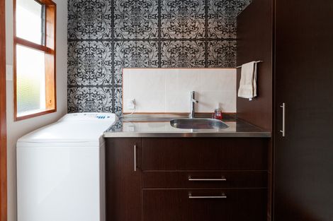 Photo of property in 10 Wood Street, Takaro, Palmerston North, 4410