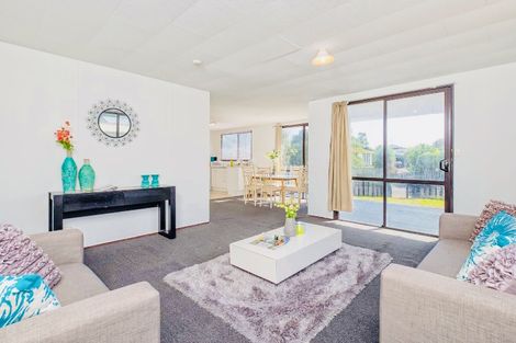 Photo of property in 47 Heathdale Crescent, Papakura, 2110