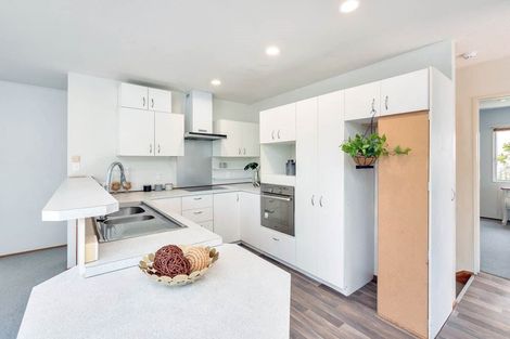 Photo of property in 1/23 Cairnbrae Court, Northcross, Auckland, 0632