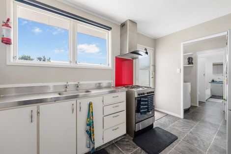 Photo of property in 19 Halswell Crescent, Westbrook, Palmerston North, 4412