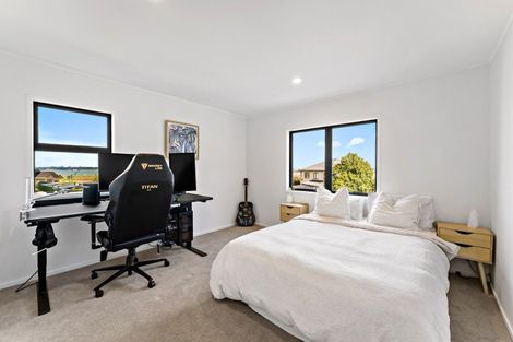 Photo of property in 6a Saint Jerome Avenue, Te Atatu Peninsula, Auckland, 0610