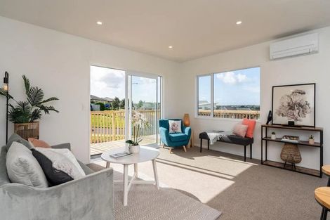 Photo of property in 1 Fantail Way, Mangawhai, 0505