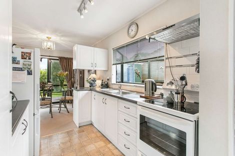 Photo of property in 1 Barcroft Place, Clendon Park, Auckland, 2103