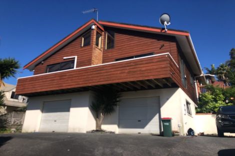 Photo of property in 43 Greenvalley Rise, Glenfield, Auckland, 0629