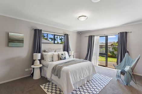 Photo of property in 130 Weggery Drive, Waikanae Beach, Waikanae, 5036