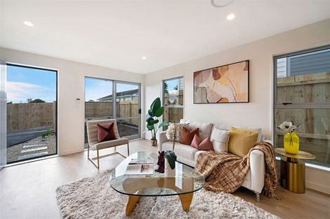 Photo of property in 240b Whitney Street, Blockhouse Bay, Auckland, 0600