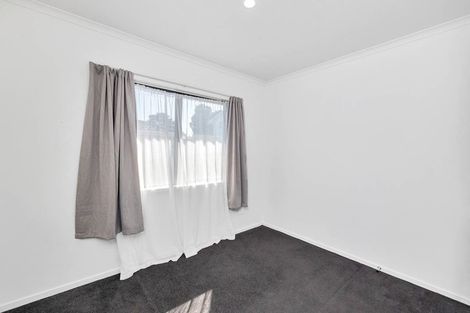 Photo of property in 86 Farquhar Road, Glendene, Auckland, 0602