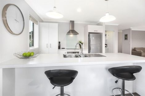 Photo of property in 1 Banks Boulevard, Whitby, Porirua, 5024