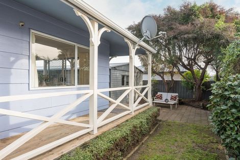 Photo of property in 2/62 Parkers Road, Tahunanui, Nelson, 7011