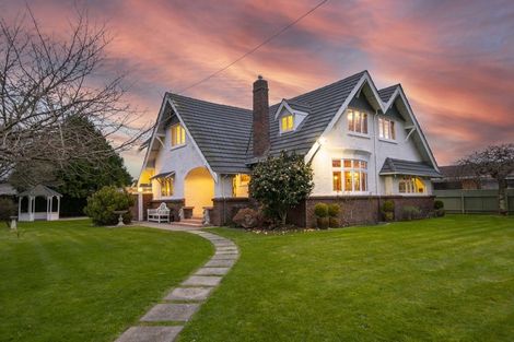 Photo of property in 58 Queen Street West, Levin, 5510