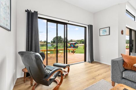 Photo of property in 34 Pourerere Road, Waipawa, 4271