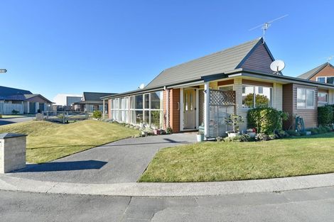 Photo of property in Rivertown Villas, 150 Williams Street, Kaiapoi, 7630