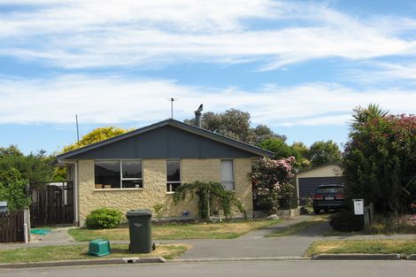 Photo of property in 19 Daytona Place, Parklands, Christchurch, 8083
