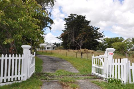 Photo of property in 1764 Kimbolton Road, Cheltenham, Feilding, 4777