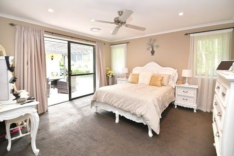 Photo of property in 8a Astrolabe Place, Gulf Harbour, Whangaparaoa, 0930