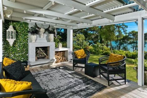 Photo of property in 1a Ferry Parade, Herald Island, Auckland, 0618